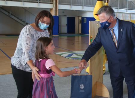 SPREJEM PRVOŠOLČKOV RAKEK 10 FOTO LJUBO VUKELIČ